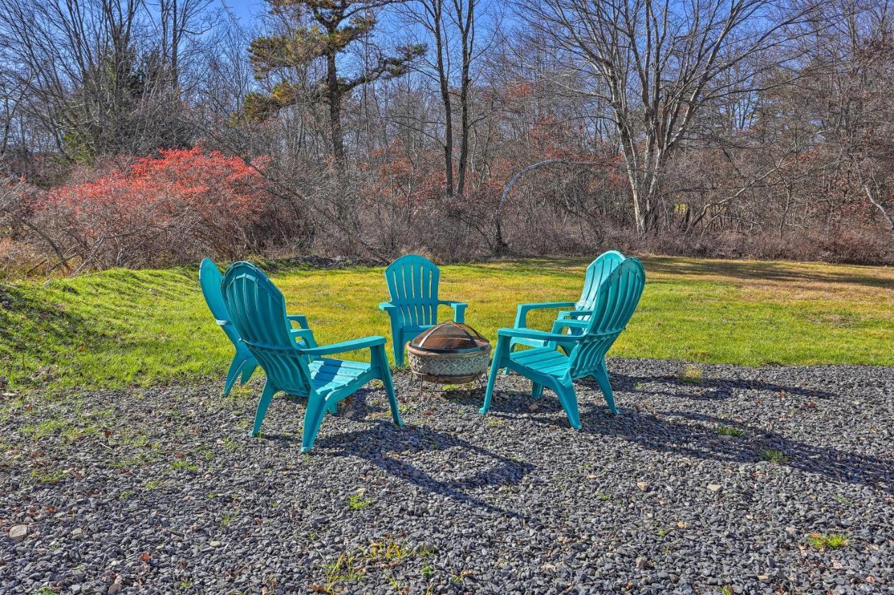 Peaceful Poconos Home With Lake And Pool Access! Long Pond 외부 사진