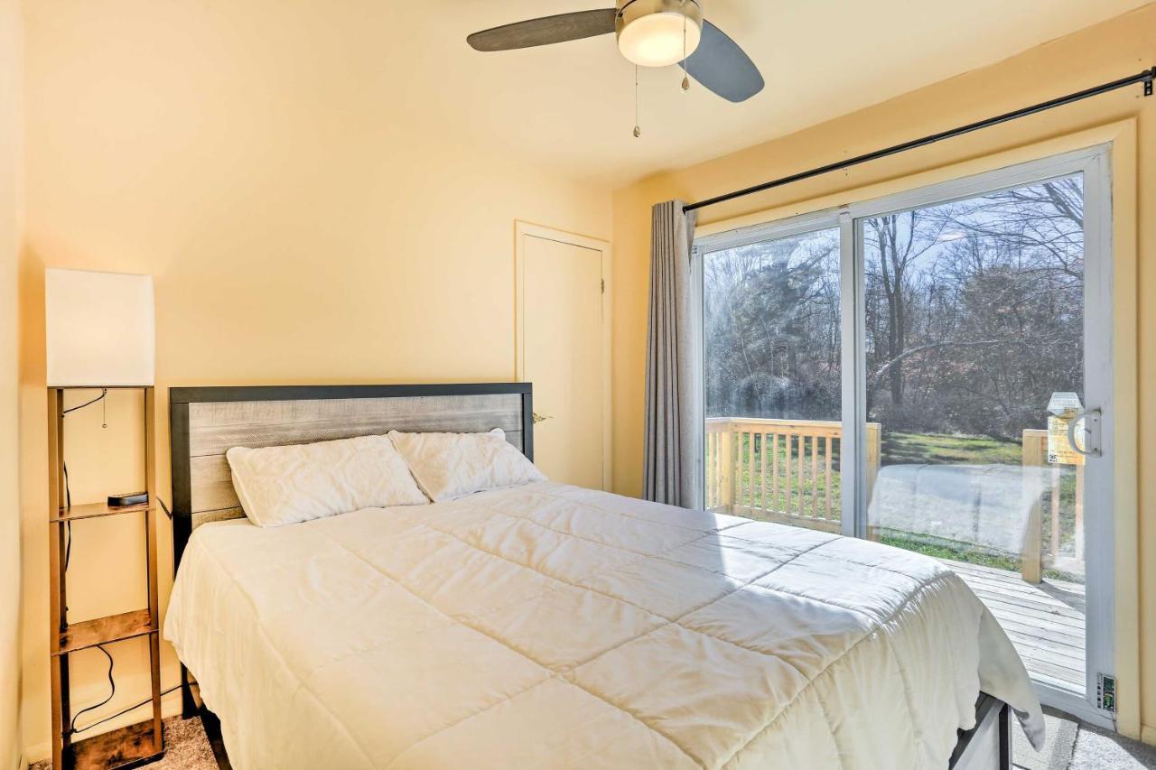 Peaceful Poconos Home With Lake And Pool Access! Long Pond 외부 사진